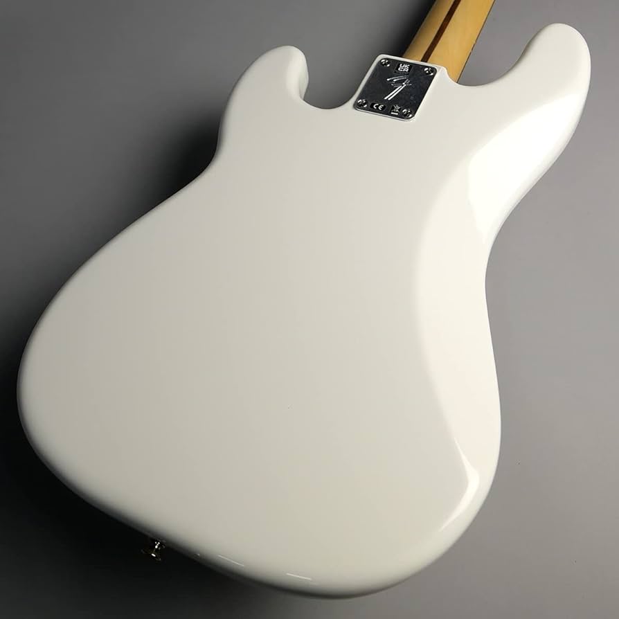 美品 初心者向けエレキベース Precision Bass プレベ 白 LEGEND LPB-Z WH エレキベース初心者12点セット 【充電式
